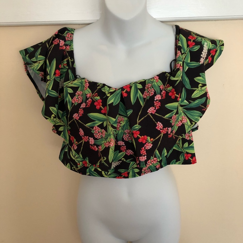 Lulumari Floral Crop Top